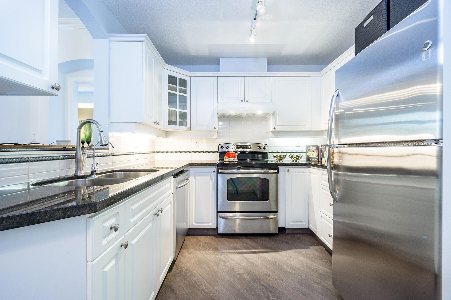 332-5835 Hampton Place, Vancouver, BC, V6T 2G2 - 11