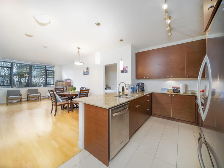 302-7360 Elmbridge Way, Richmond, BC, V6X 0A5 - 11