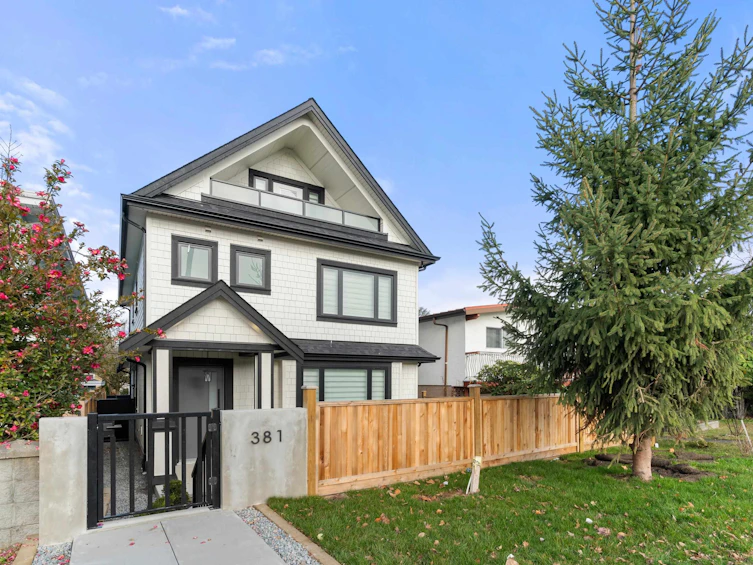 381 E 41st Avenue, Vancouver, BC, V5W 1N9