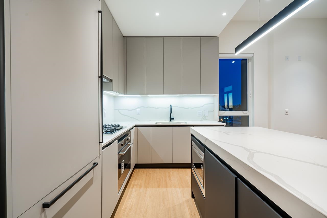 503-2235 E Broadway, Vancouver, BC, V5N 1W8