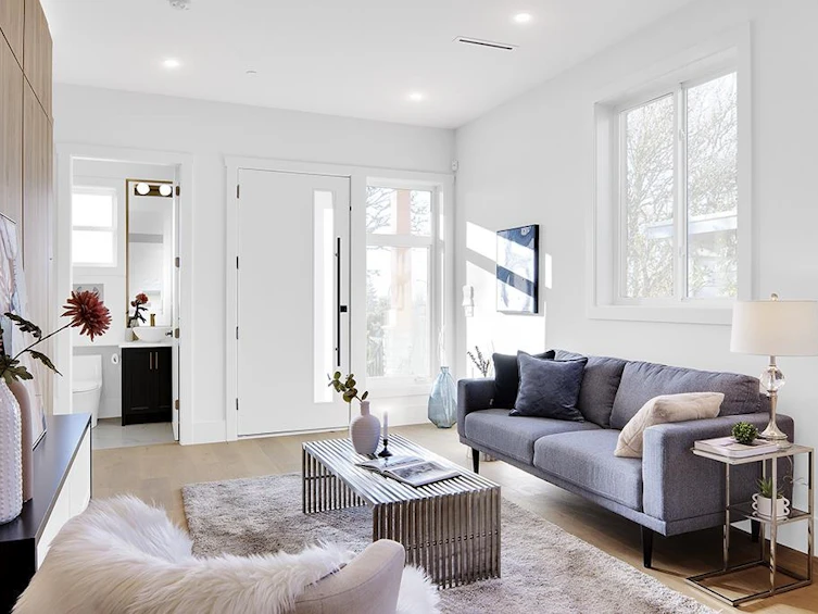 2615 E 56th Avenue, Vancouver, BC, V5S 1Z8