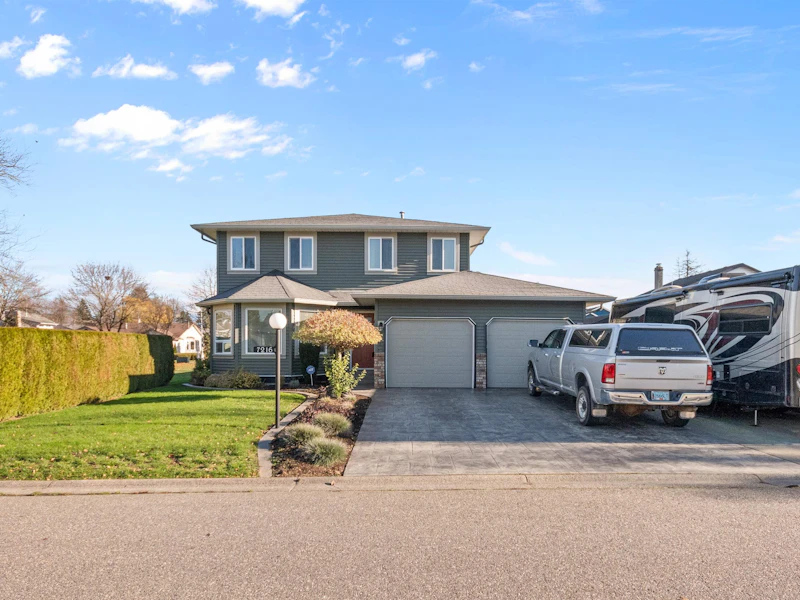 7216 Circle Drive, Chilliwack BC V2R 2S6