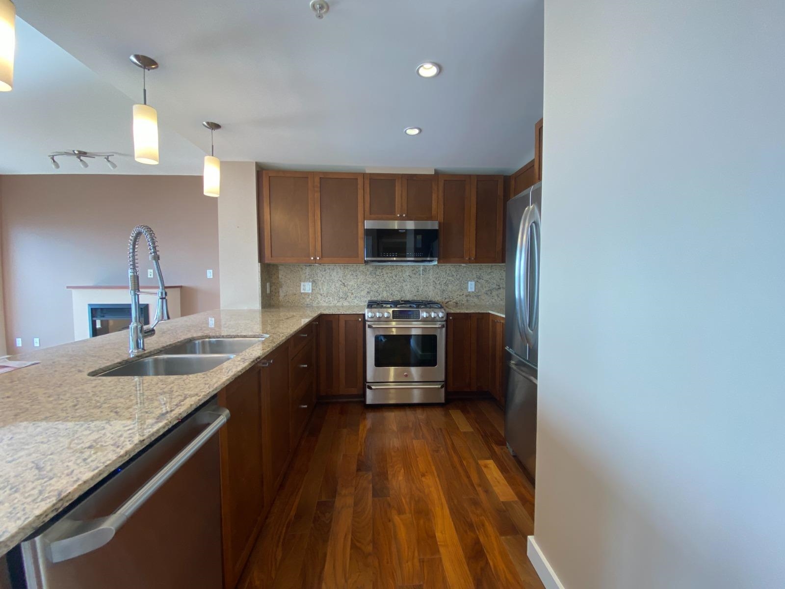 2503-280 Ross Drive, New Westminster, BC, V3L 0C2 - 3