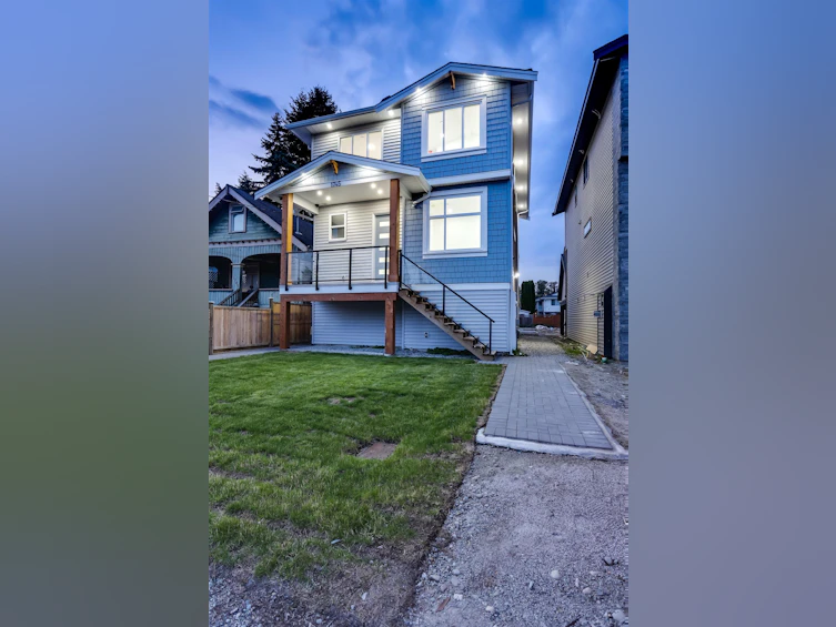 1745 Morgan Avenue, Port Coquitlam, BC, V3C 1J6