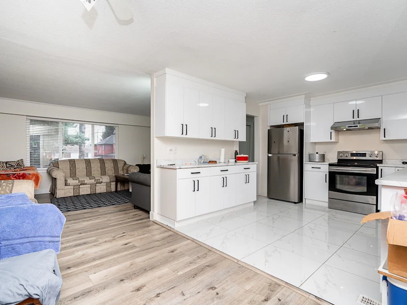 12641 89a Avenue, Surrey BC V3V 1B2