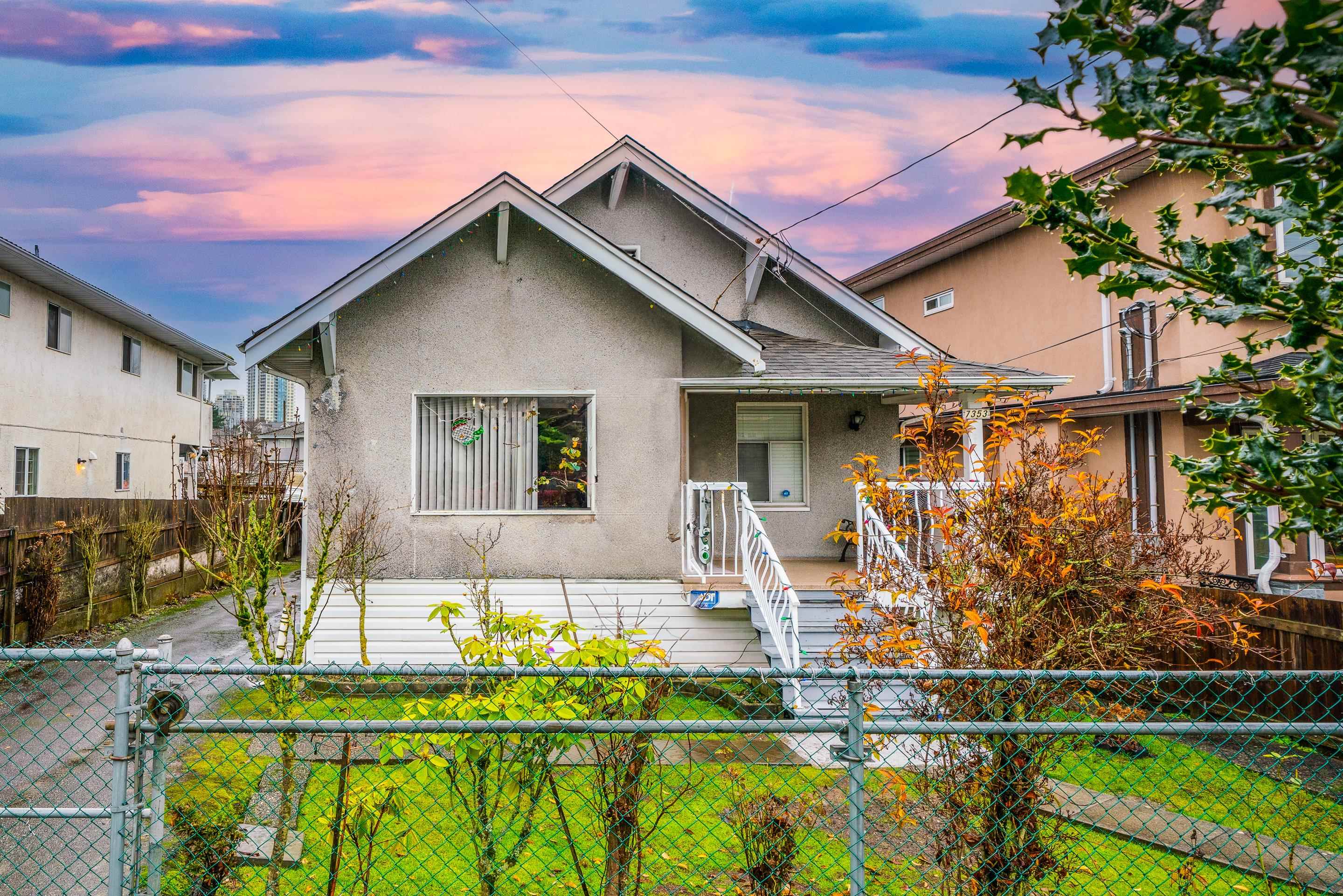 7353 12th Avenue, Burnaby, BC, V3N 2J8