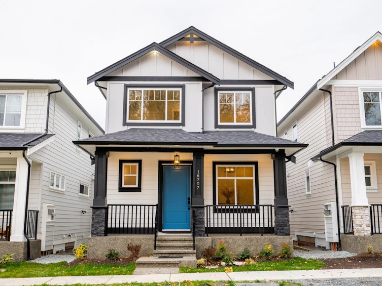 16707 25a Avenue, Surrey, BC, V3Z 0B1