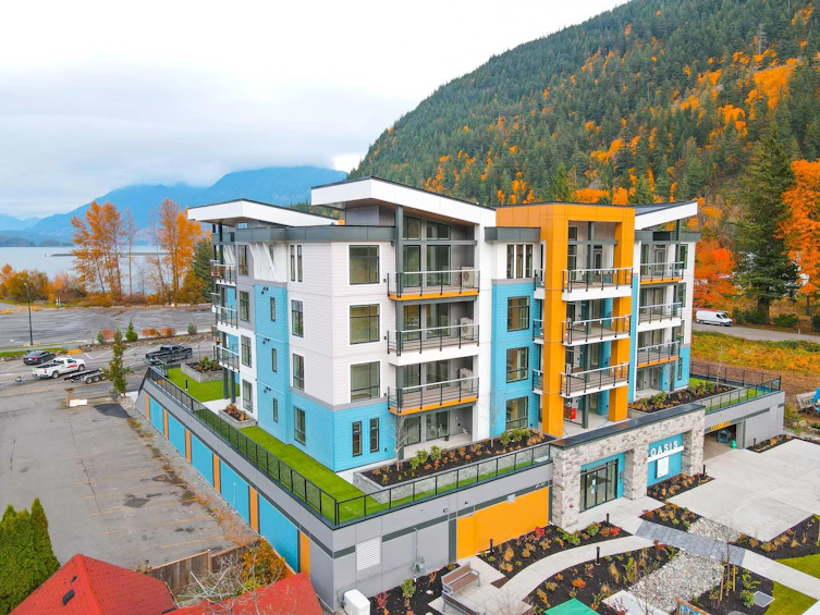 304-470 Esplanade Avenue, Harrison Hot Springs, BC, V0M 1K0