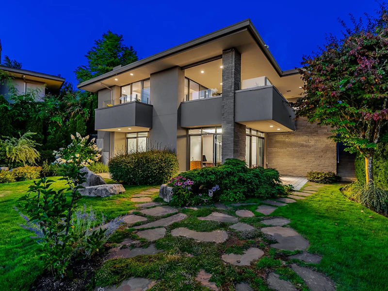 4958 Meadfeild Road, West Vancouver BC V7W 3J8