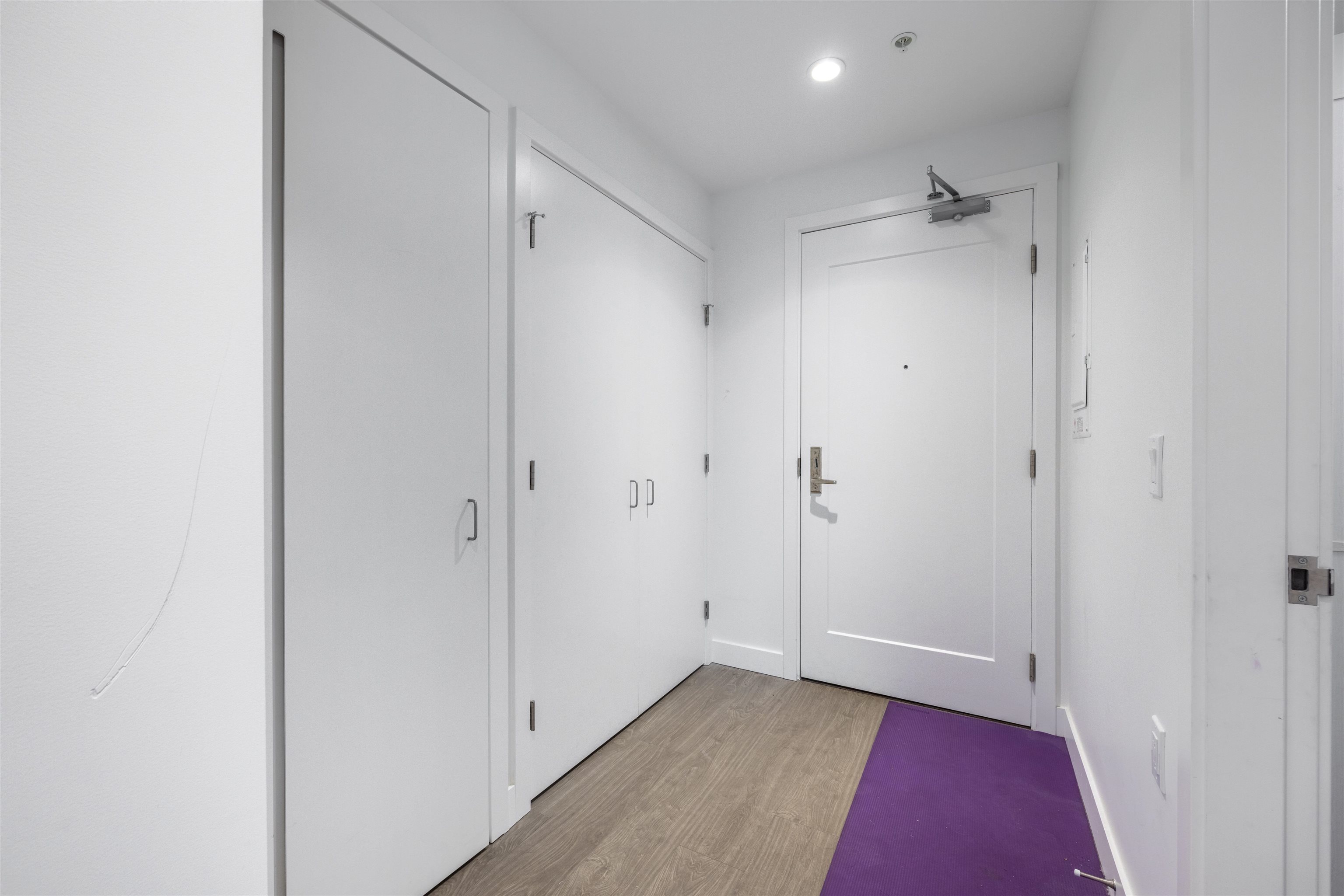 1105-6320 No. 3 Road, Richmond, BC, V6Y 0L5 - 2