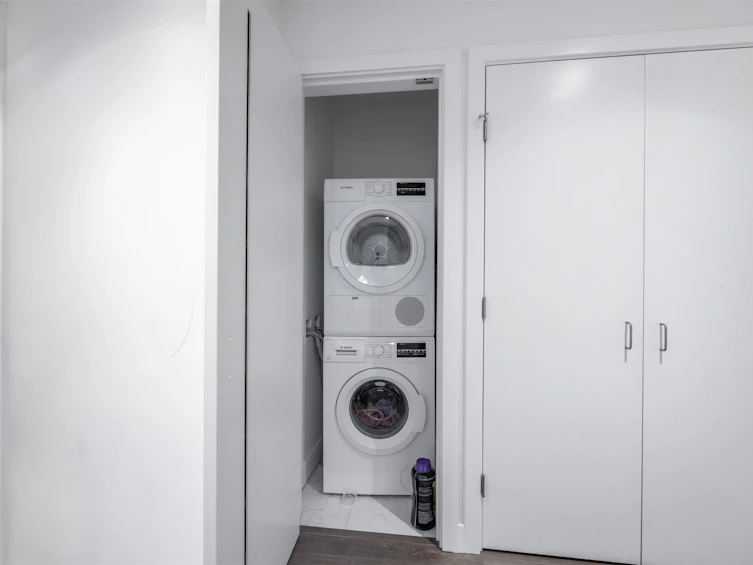 1105-6320 No. 3 Road, Richmond, BC, V6Y 0L5 - 5