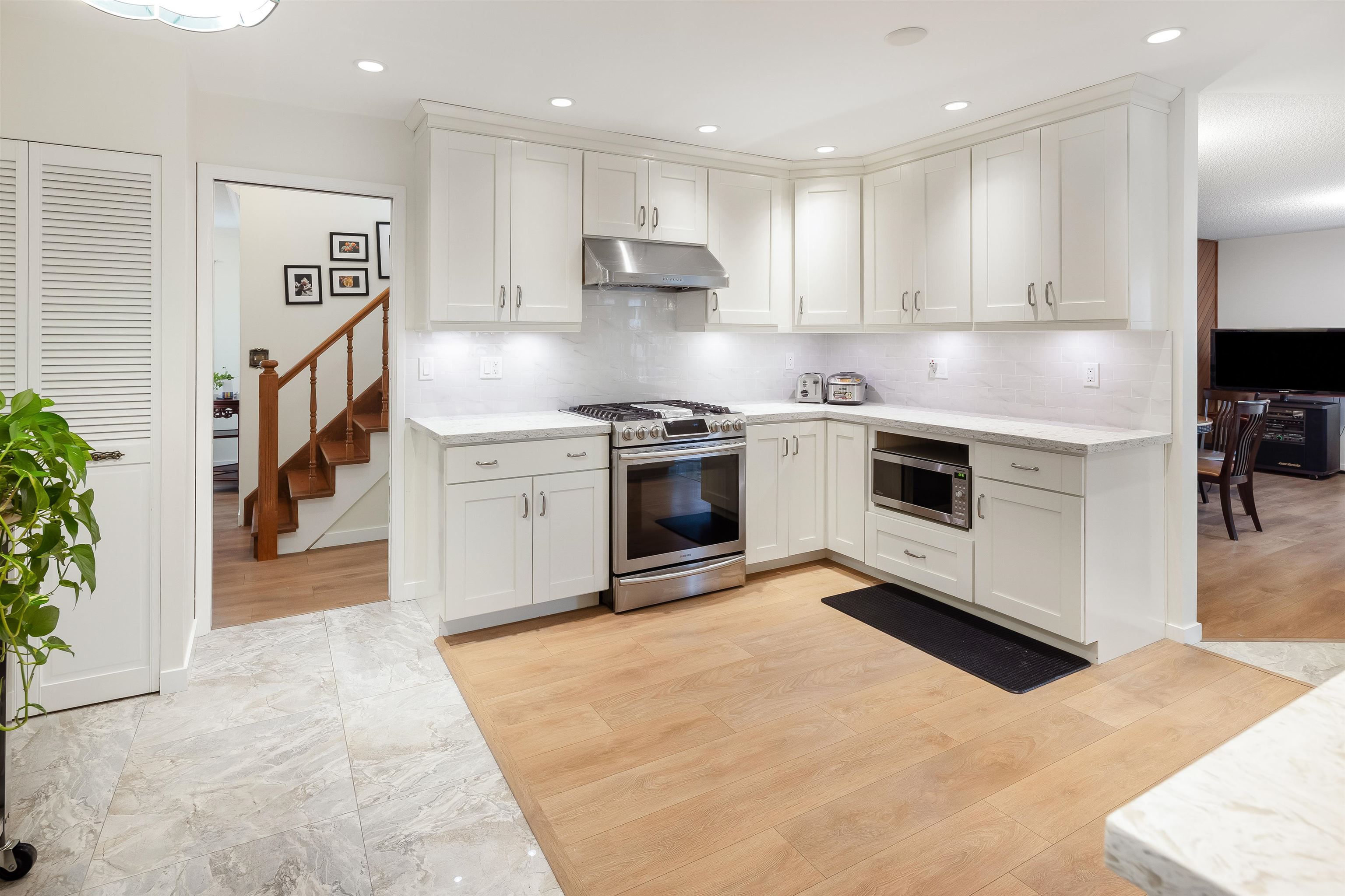7720 No 1 Road, Richmond, BC, V7C 1T6 - 7