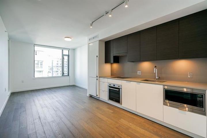 802-1688 Pullman Porter Street, Vancouver, BC, V6A 0H3