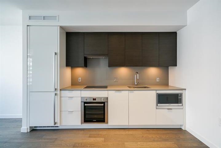 802-1688 Pullman Porter Street, Vancouver, BC, V6A 0H3 - 2