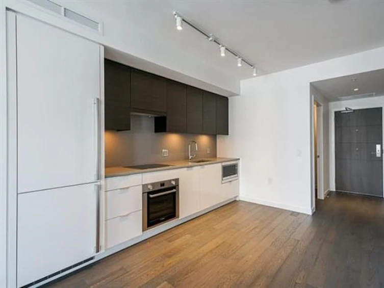 802-1688 Pullman Porter Street, Vancouver, BC, V6A 0H3 - 3