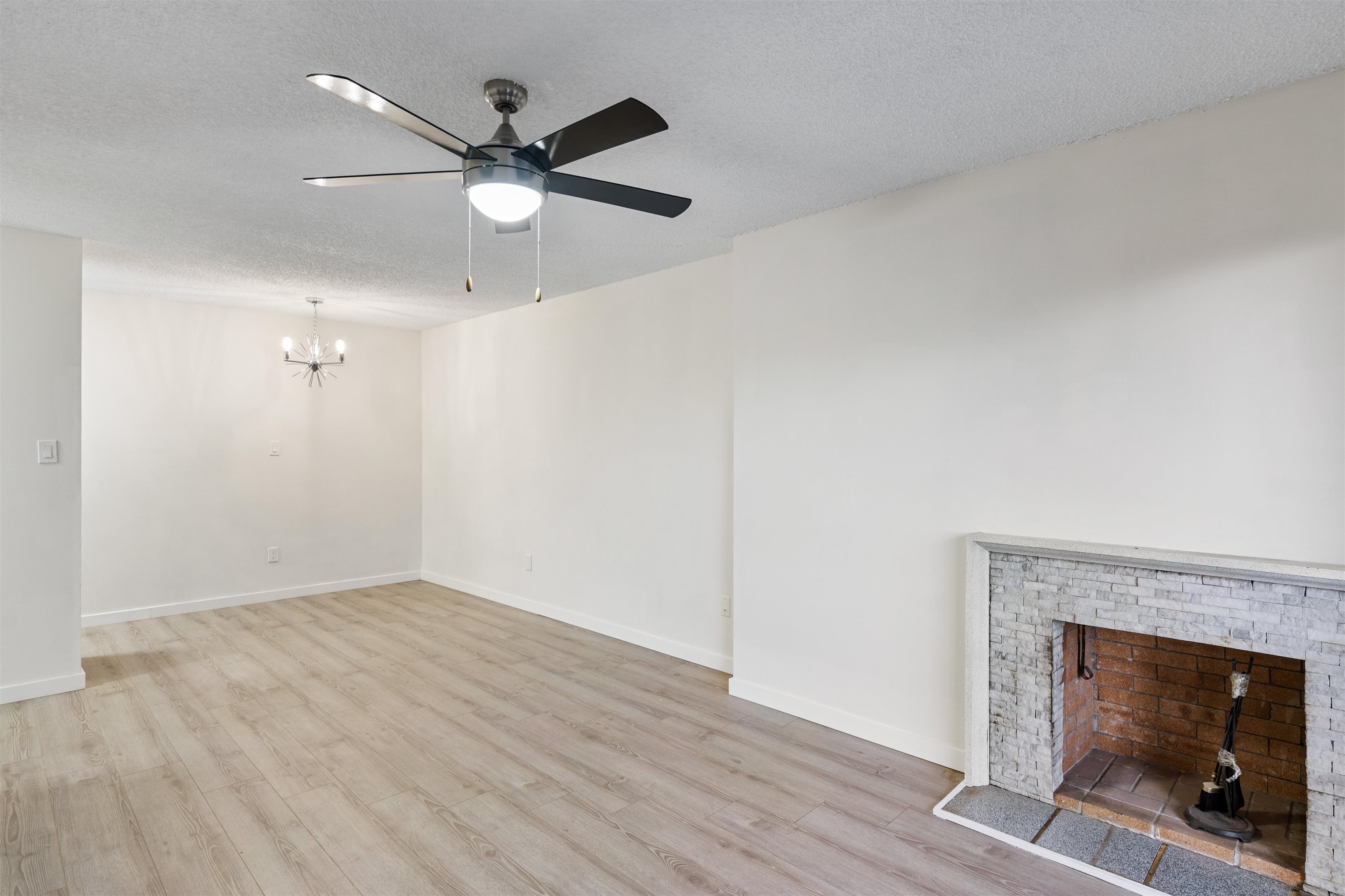 227-2600 East 49th Avenue, Vancouver, BC, V5S 1J8 - 2