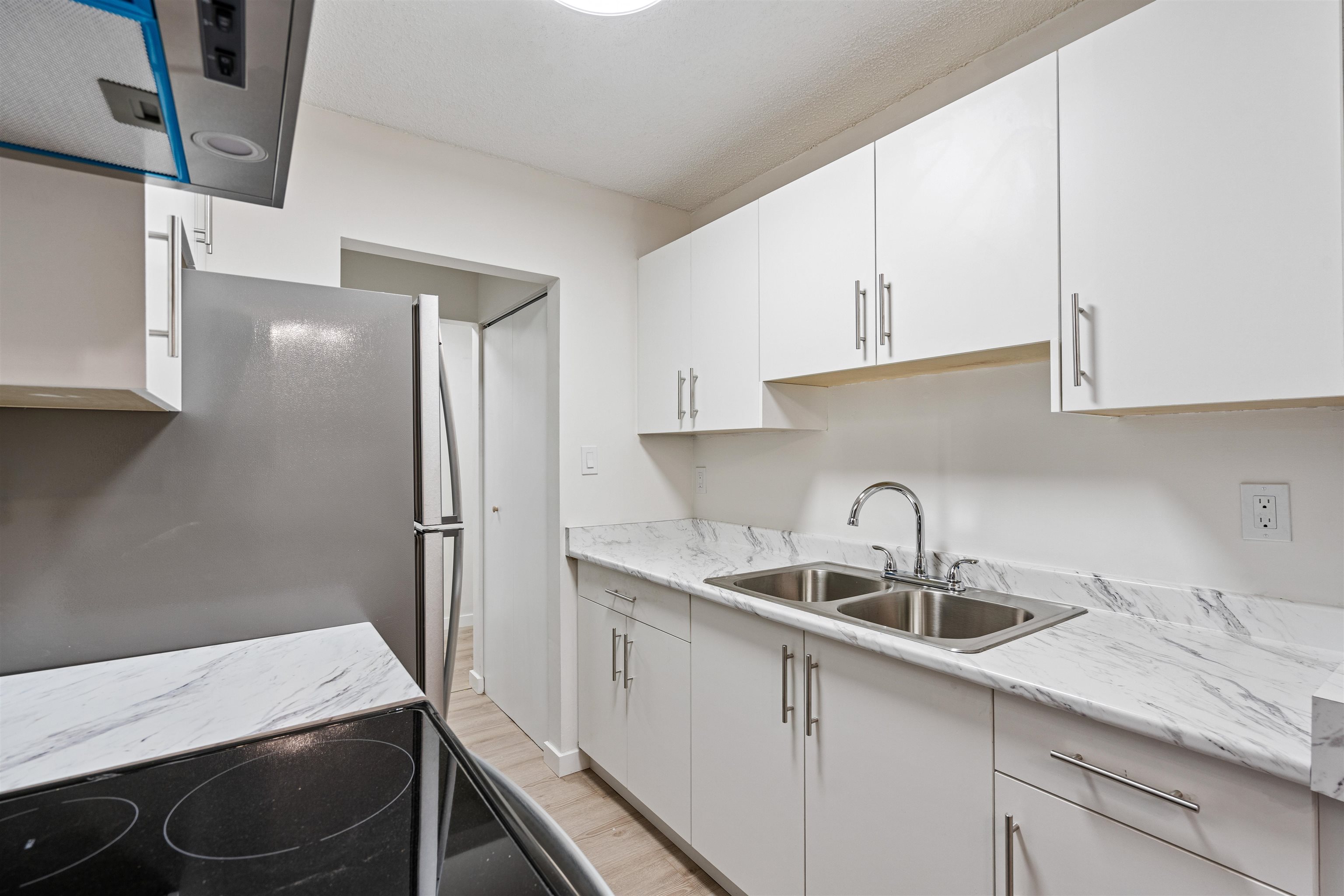 227-2600 East 49th Avenue, Vancouver, BC, V5S 1J8 - 4