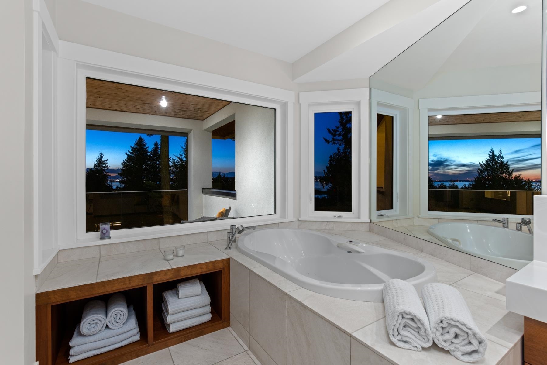 2729 Crescent Drive, Denman Island, BC, V4A 3J9 - 23