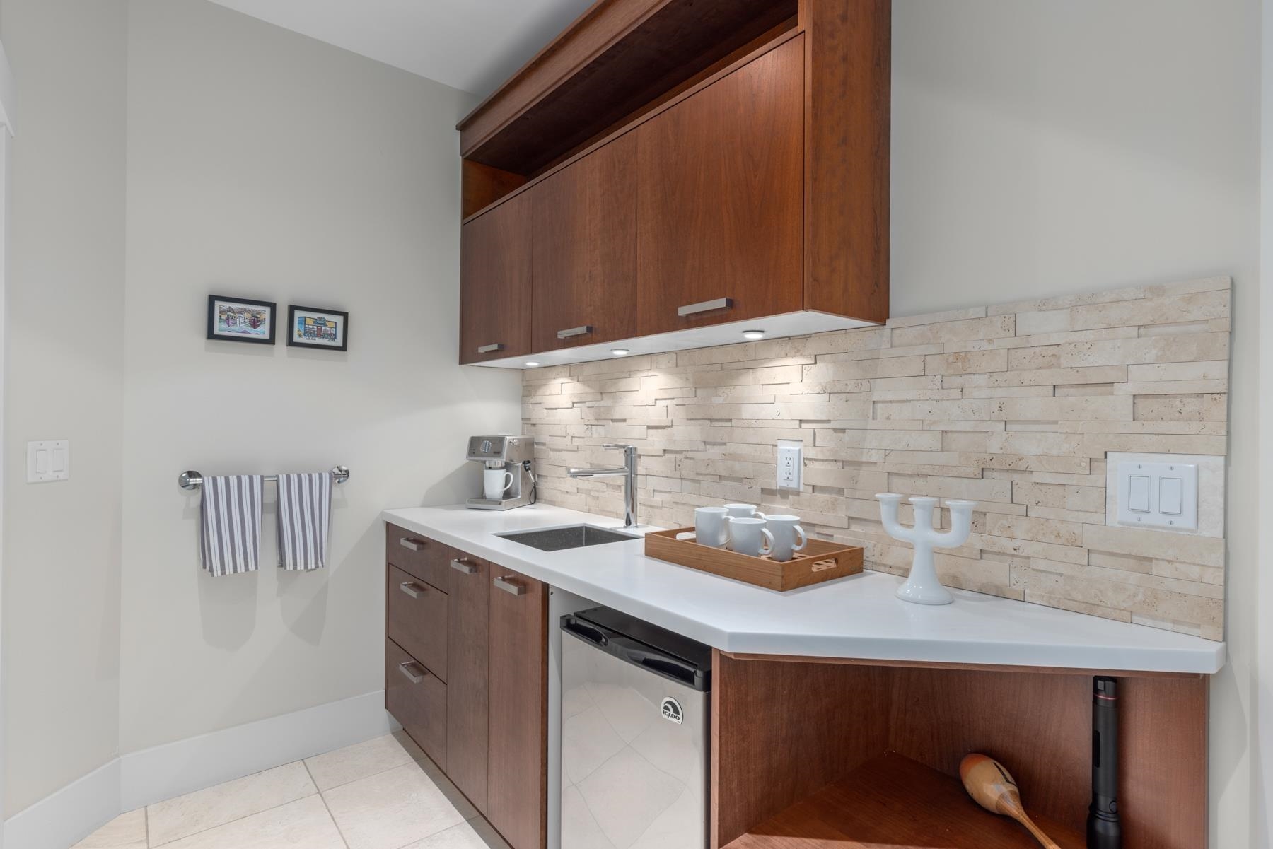 2729 Crescent Drive, Denman Island, BC, V4A 3J9 - 24