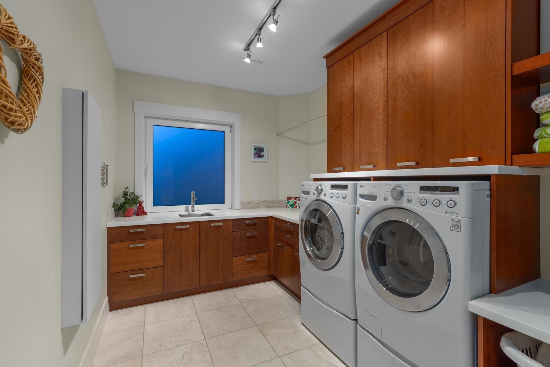 2729 Crescent Drive, Denman Island, BC, V4A 3J9 - 30
