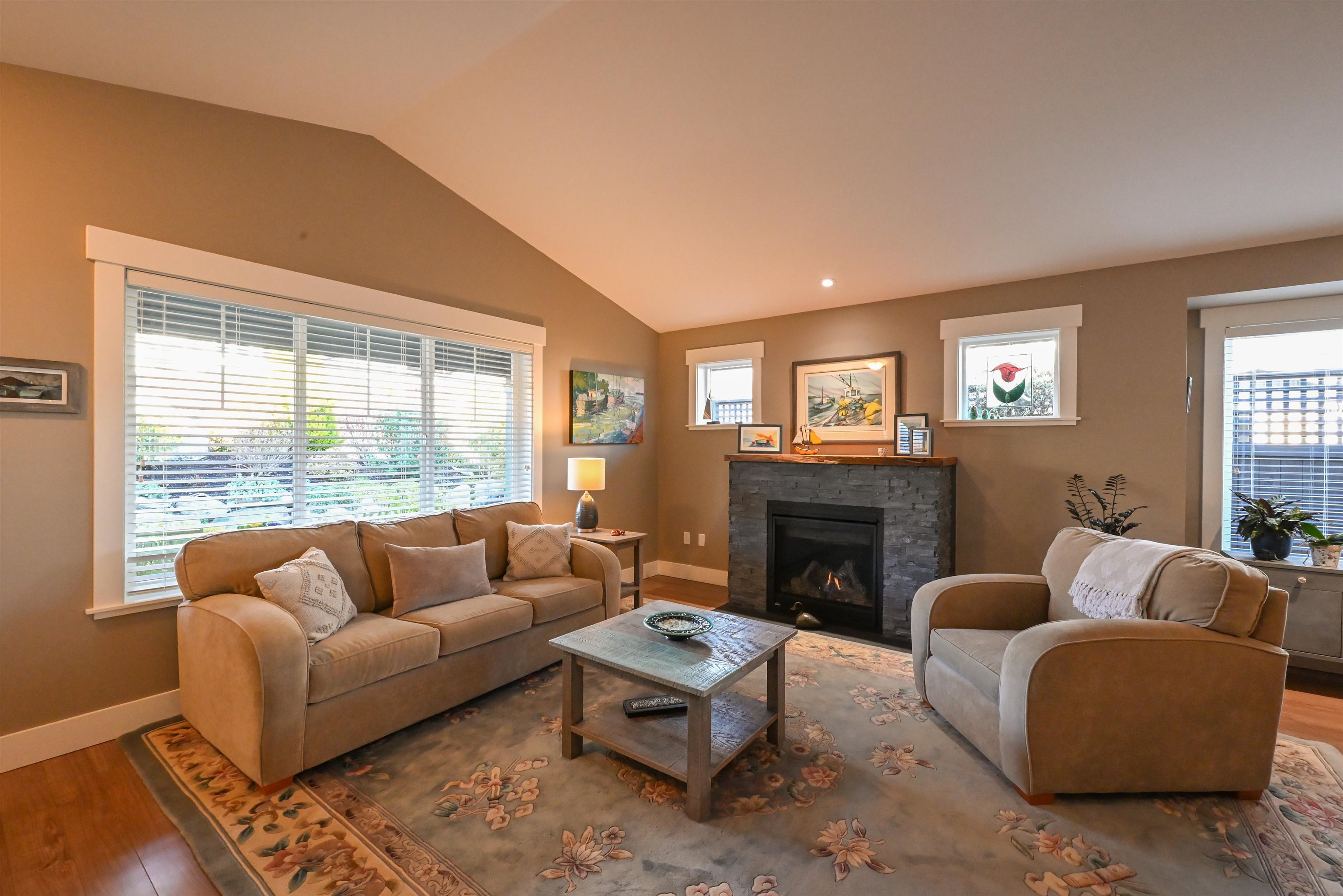 6251 Oracle Road, Sechelt, BC, V7Z 0N7 - 2