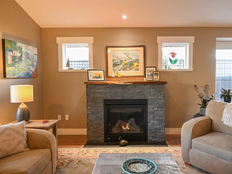 6251 Oracle Road, Sechelt, BC, V7Z 0N7 - 4