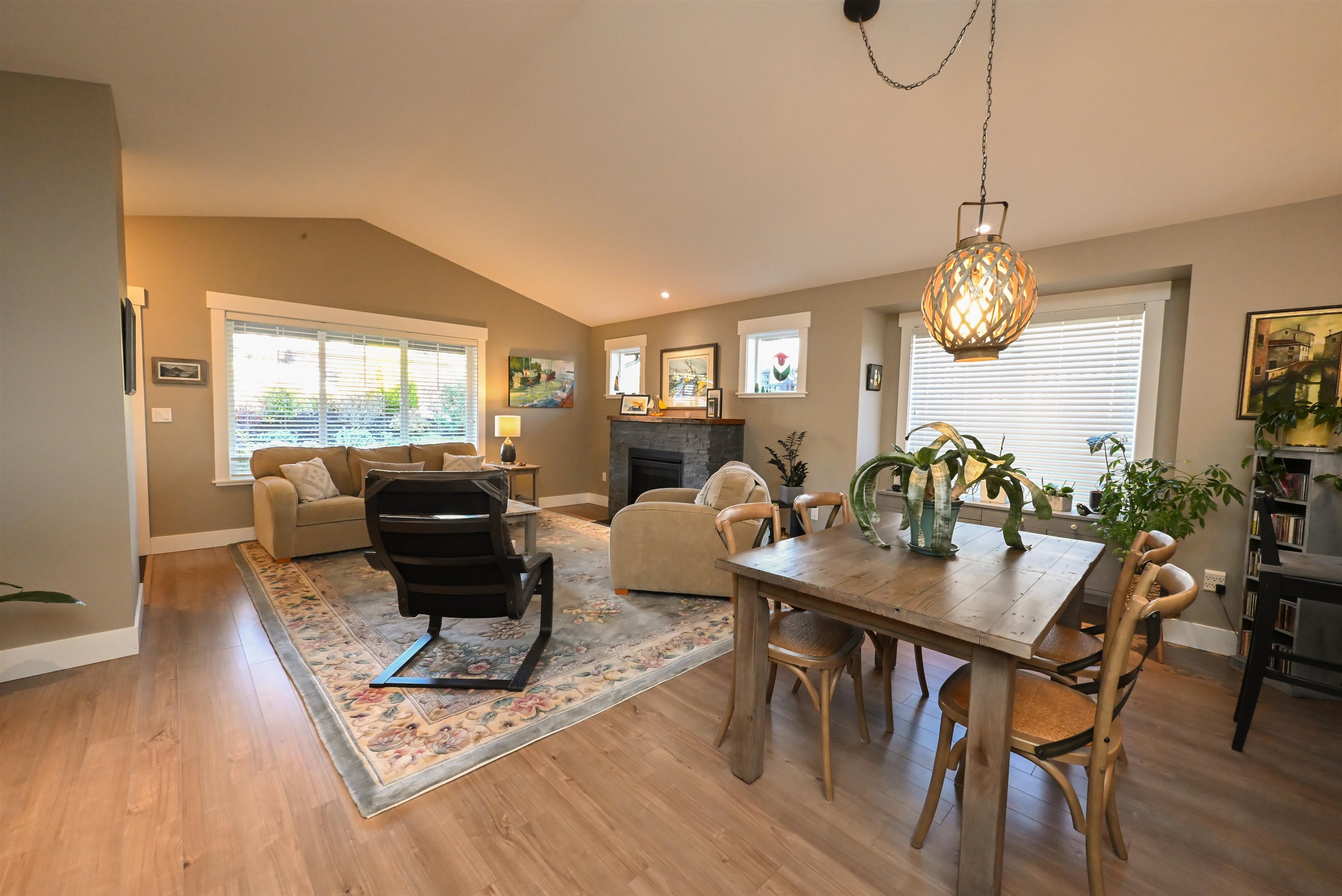 6251 Oracle Road, Sechelt, BC, V7Z 0N7 - 7