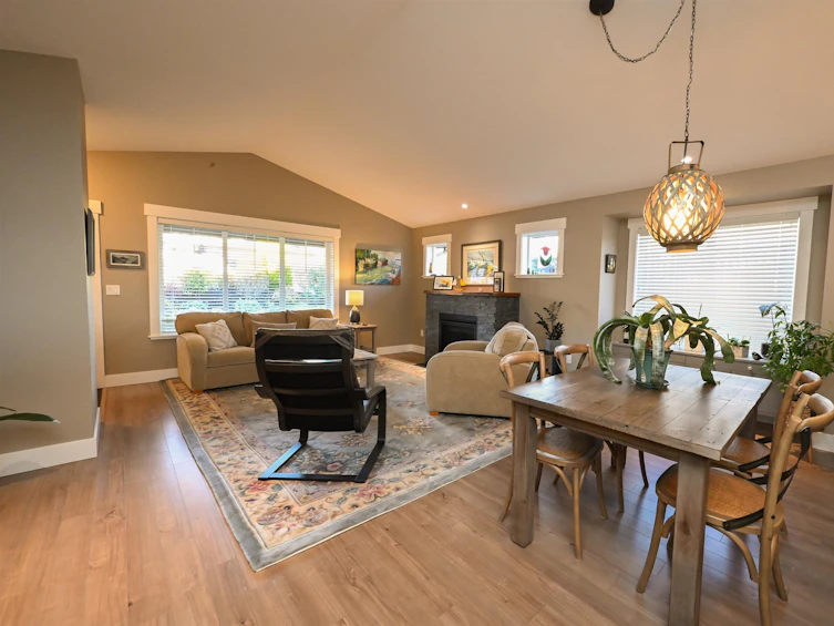 6251 Oracle Road, Sechelt, BC, V7Z 0N7 - 7