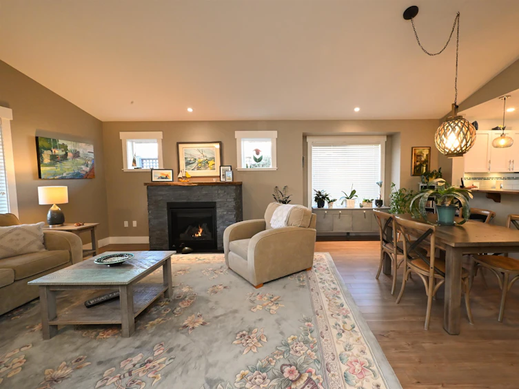 6251 Oracle Road, Sechelt, BC, V7Z 0N7 - 8