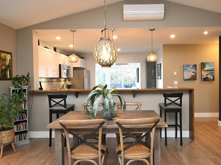 6251 Oracle Road, Sechelt, BC, V7Z 0N7 - 9