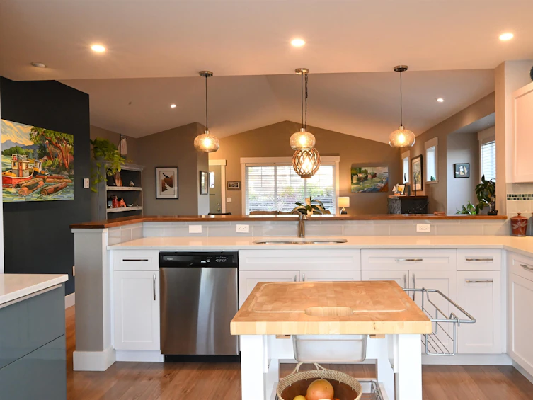 6251 Oracle Road, Sechelt, BC, V7Z 0N7 - 11