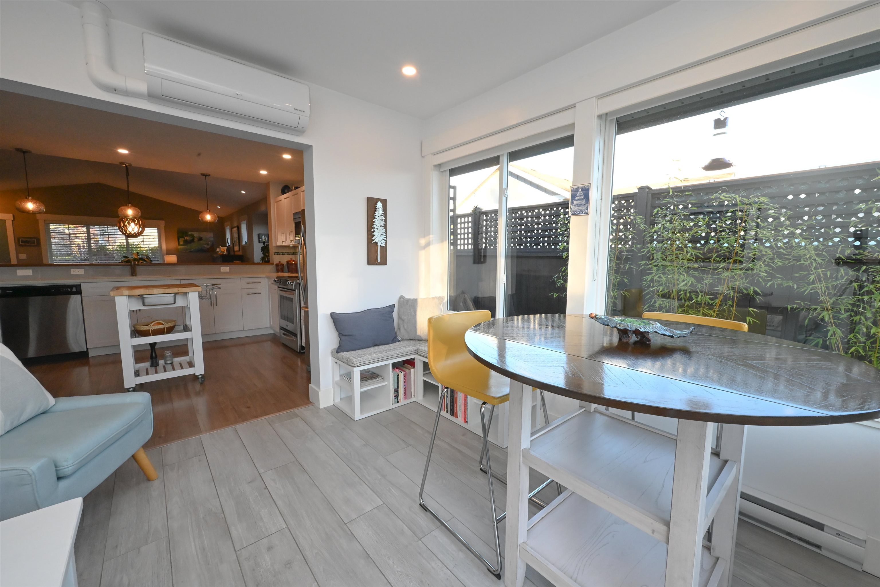 6251 Oracle Road, Sechelt, BC, V7Z 0N7 - 15