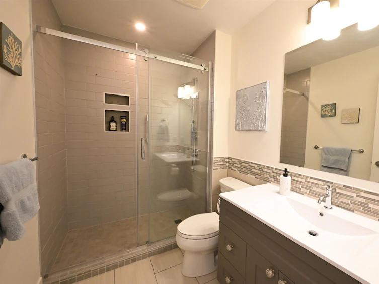 6251 Oracle Road, Sechelt, BC, V7Z 0N7 - 23