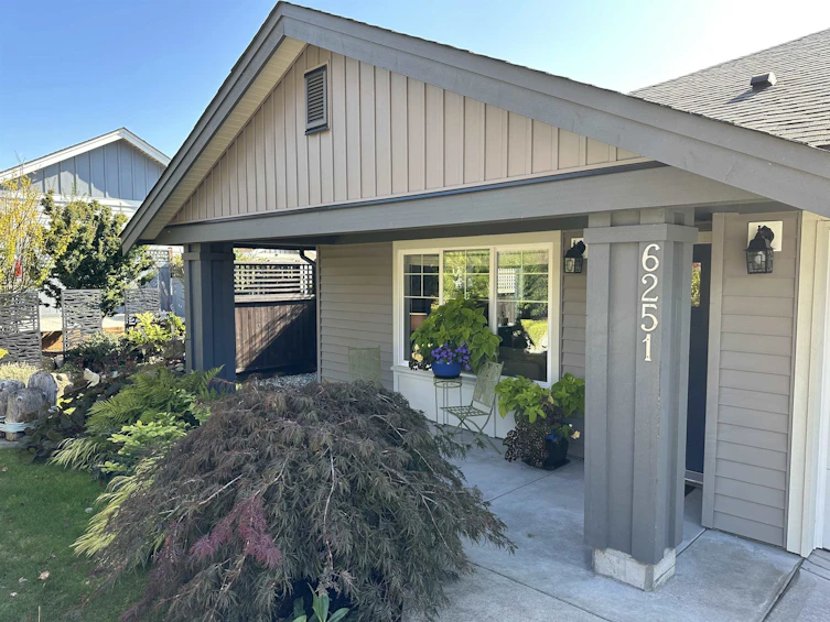 6251 Oracle Road, Sechelt, BC, V7Z 0N7 - 36