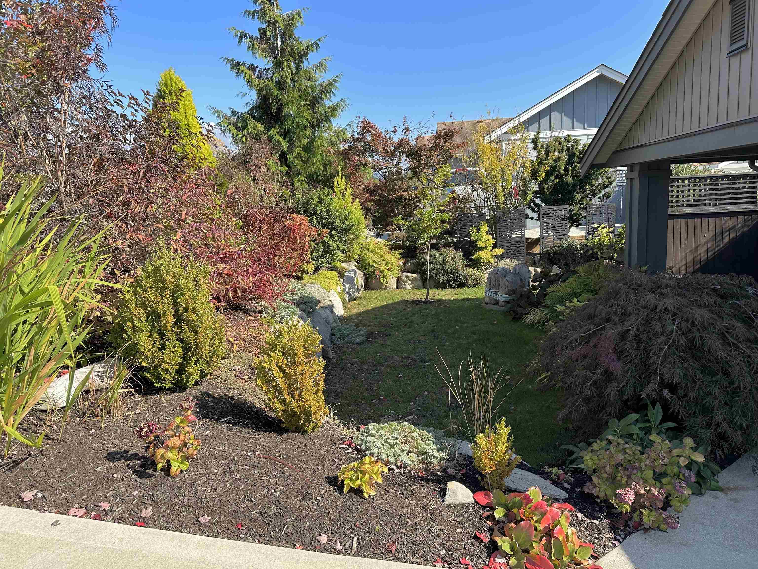 6251 Oracle Road, Sechelt, BC, V7Z 0N7 - 40