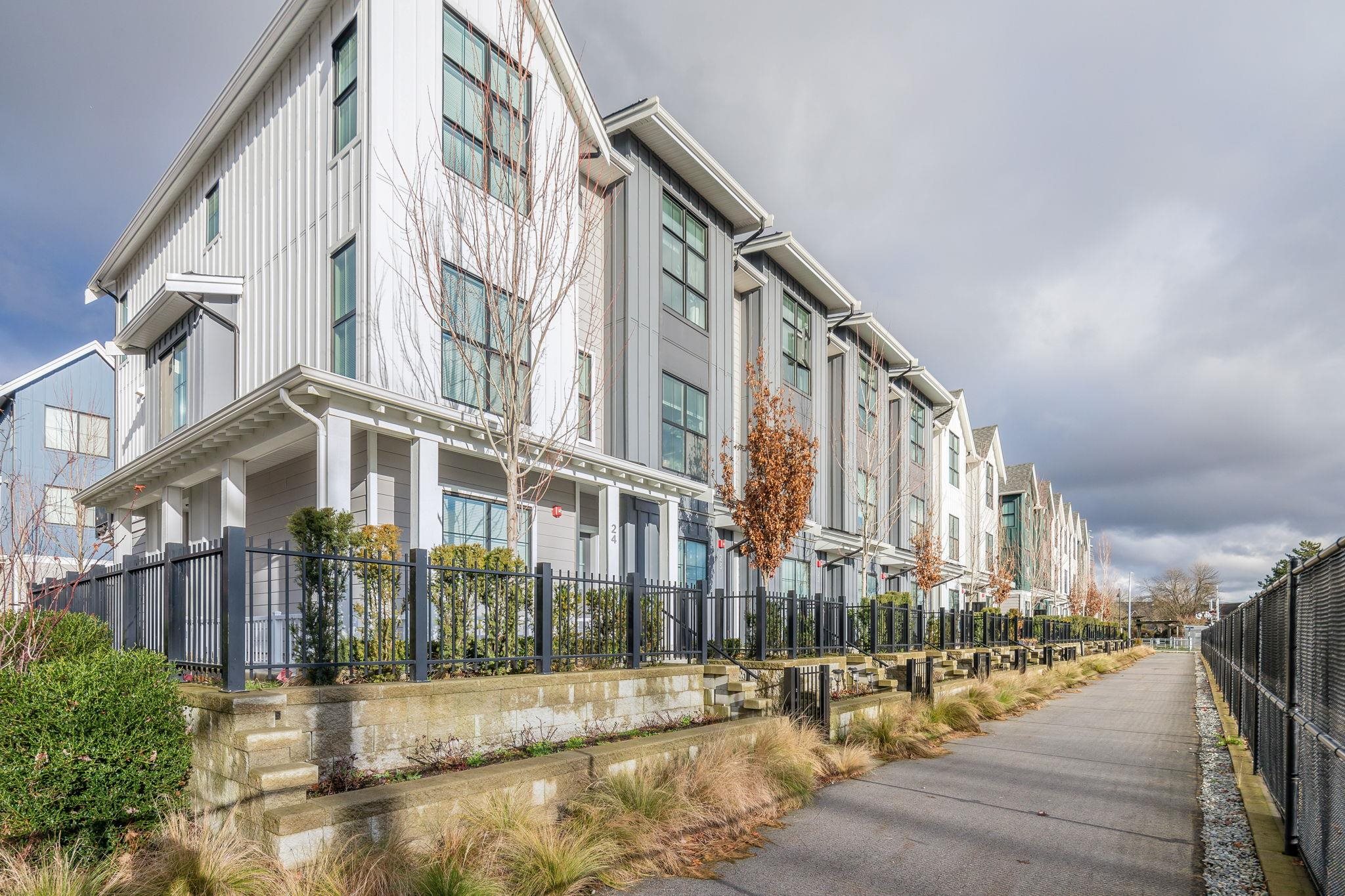 23-488 Furness Street, New Westminster, BC, V3M 0M1