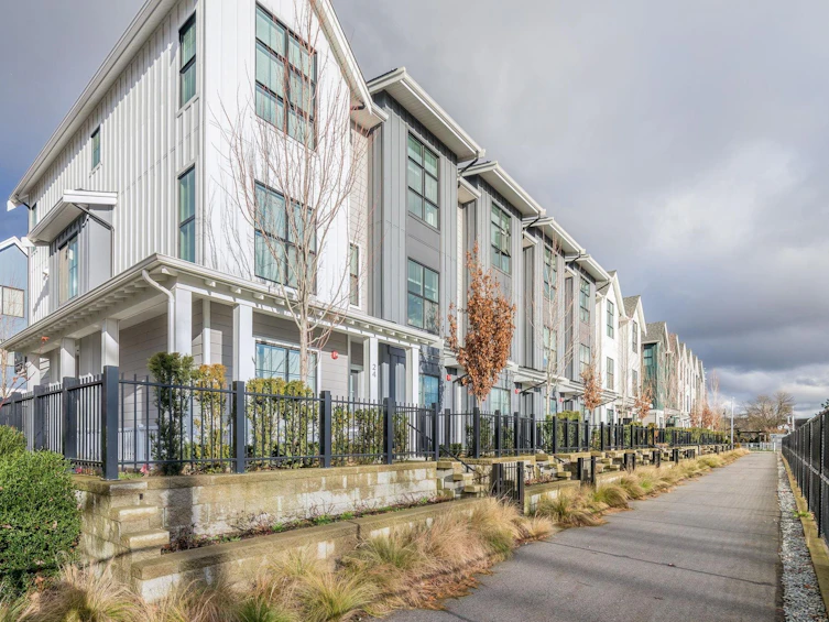 23-488 Furness Street, New Westminster, BC, V3M 0M1