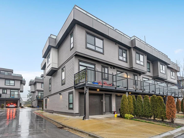 15-19670 55a Avenue, Langley, BC, V3A 0M1