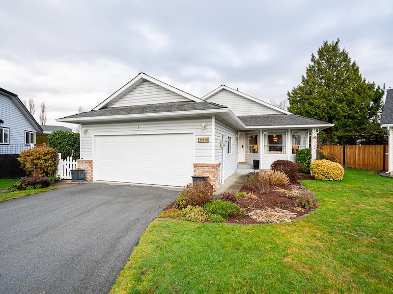 19239 59th Avenue, Surrey BC V3S 7S8