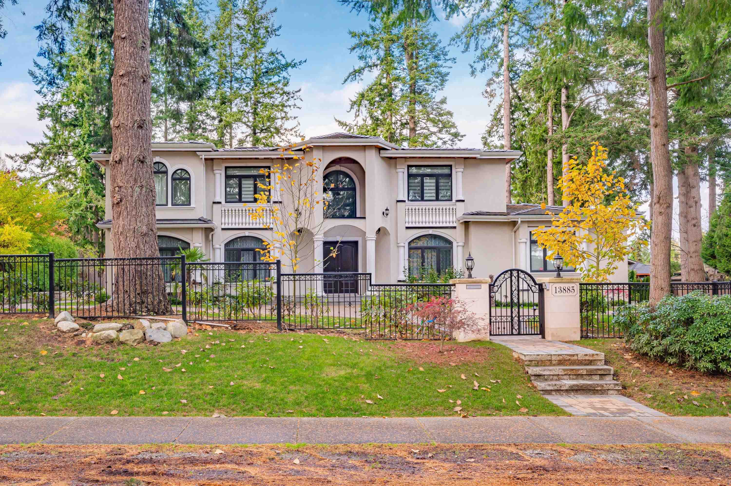 13885 18 Avenue, Surrey, BC, V4A 1W6 - 2