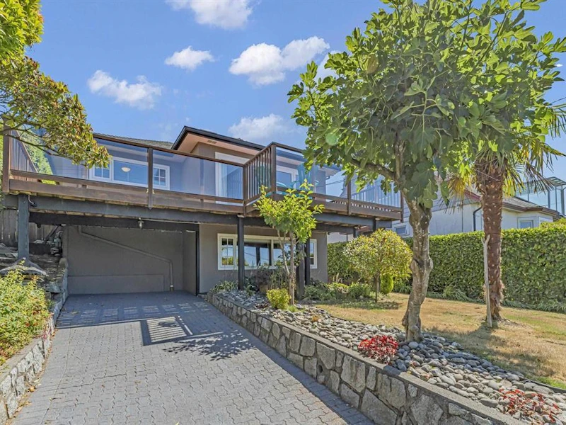1374 21st Street, West Vancouver BC V7V 4B3