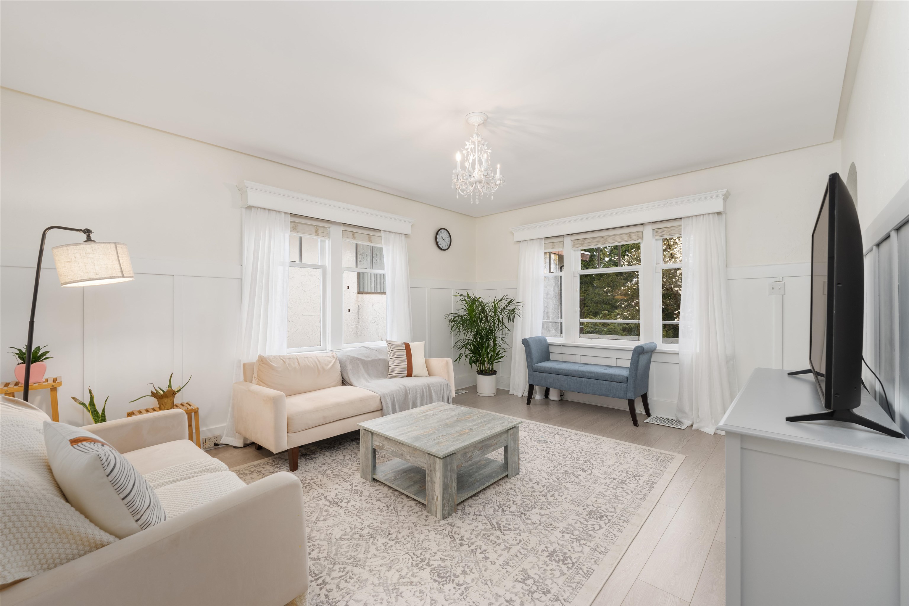 55 N Fell Avenue, Burnaby, BC, V5B 1L3