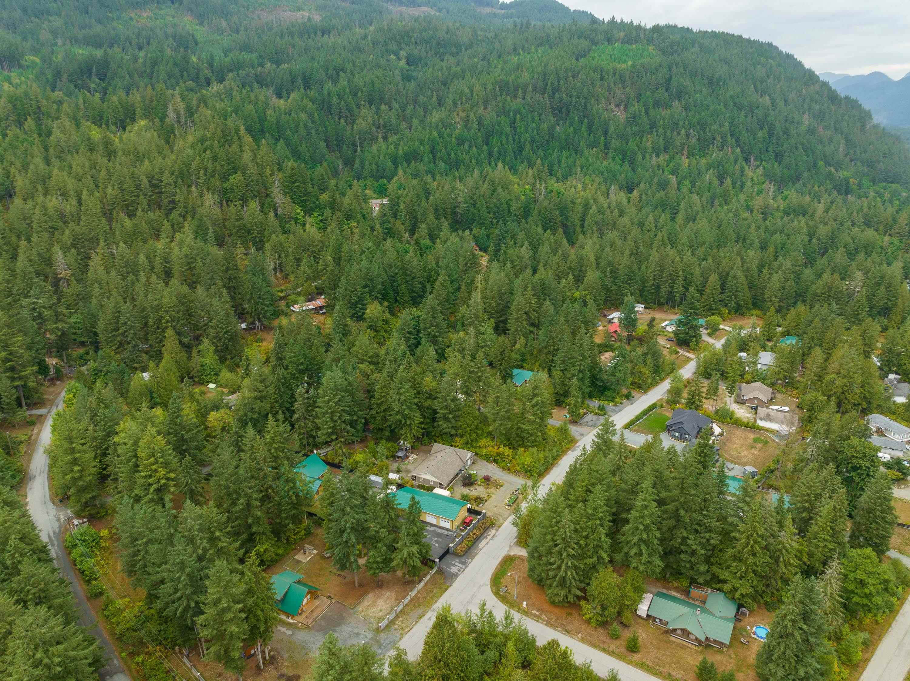 26501 Reynolds Road, Hope, BC, V0X 1L3 - 2