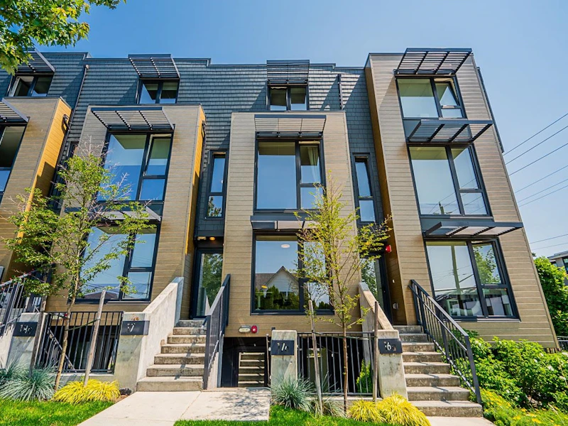 17 - 720 E 3rd Street, North Vancouver BC