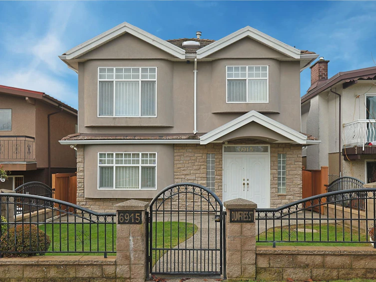 6915 Dumfries Street, Vancouver, BC, V5P 3C1