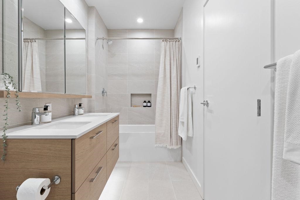 PH12181 Madison Avenue, Burnaby, BC, Apt/Condo For Sale REW