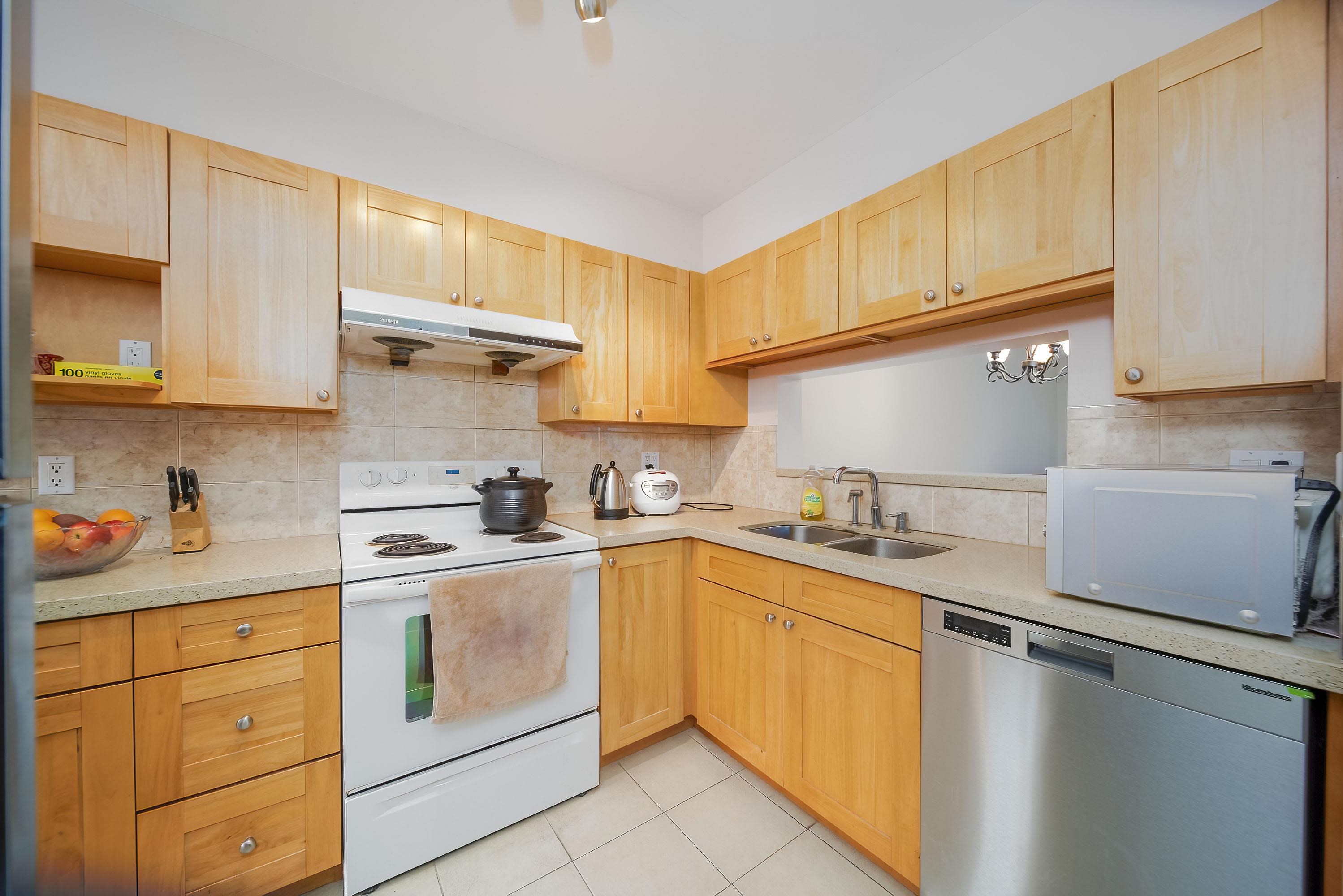 35-6670 Rumble Street, Burnaby, BC, V5E 4L4