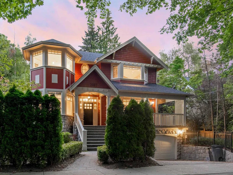 2987 Camosun Street, Vancouver BC V6R 3W9