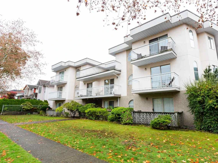 303-458 East 44th Avenue, Vancouver, BC, V5W 1W3