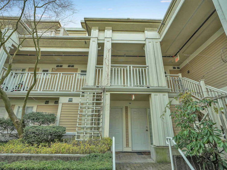 247-2565 W Broadway, Vancouver, BC, V6K 2E9